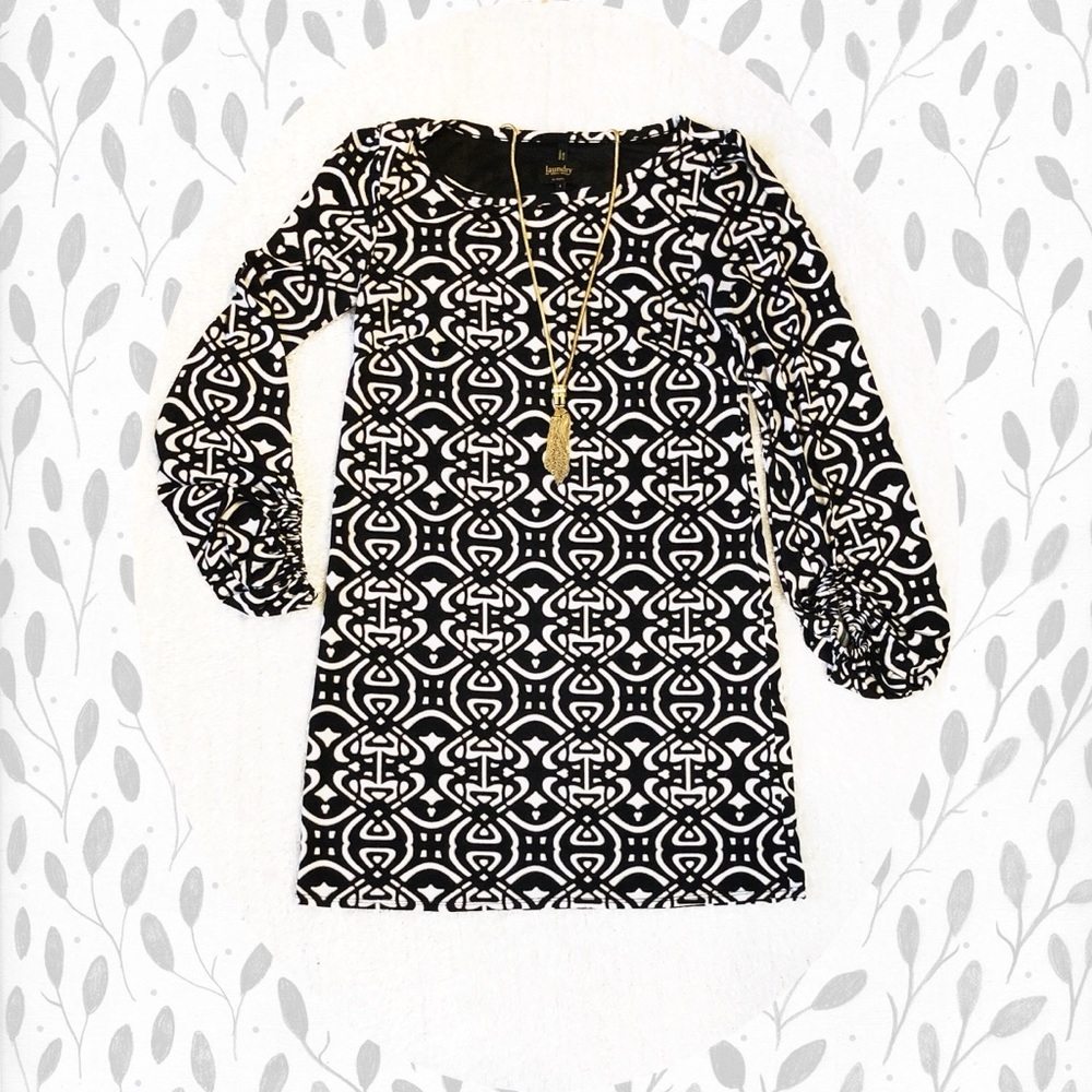 Laundry by Shelli Segal Bell-sleeved Dress